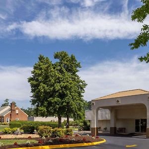 Super 8 By Wyndham Williamsburg/Historic Area